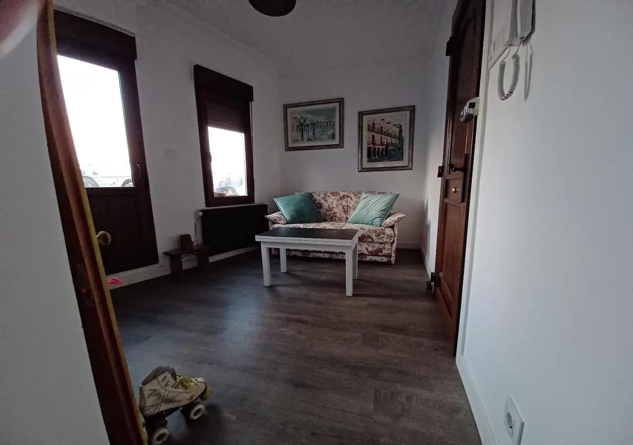 Homestay Habitaciones En El Atico De Tona Mirando A La Bahia De Santander